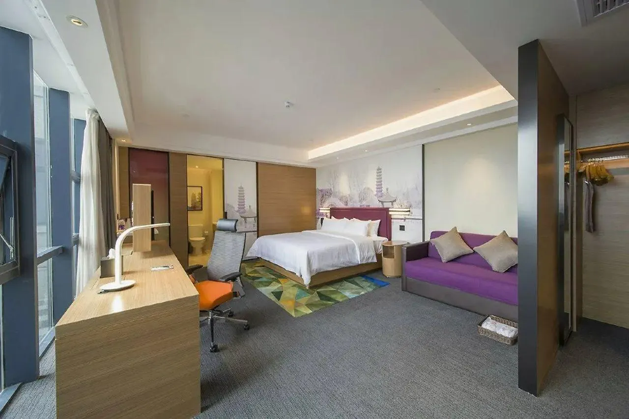Hampton By Hilton Zhumadian Sports Center Hotel 3*,  China